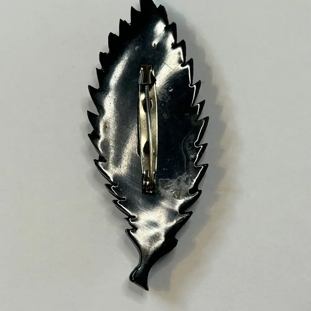 Unbranded vintage carved